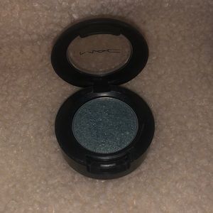 MAC COSMETICS- single eyeshadow in shade “surreal frost”